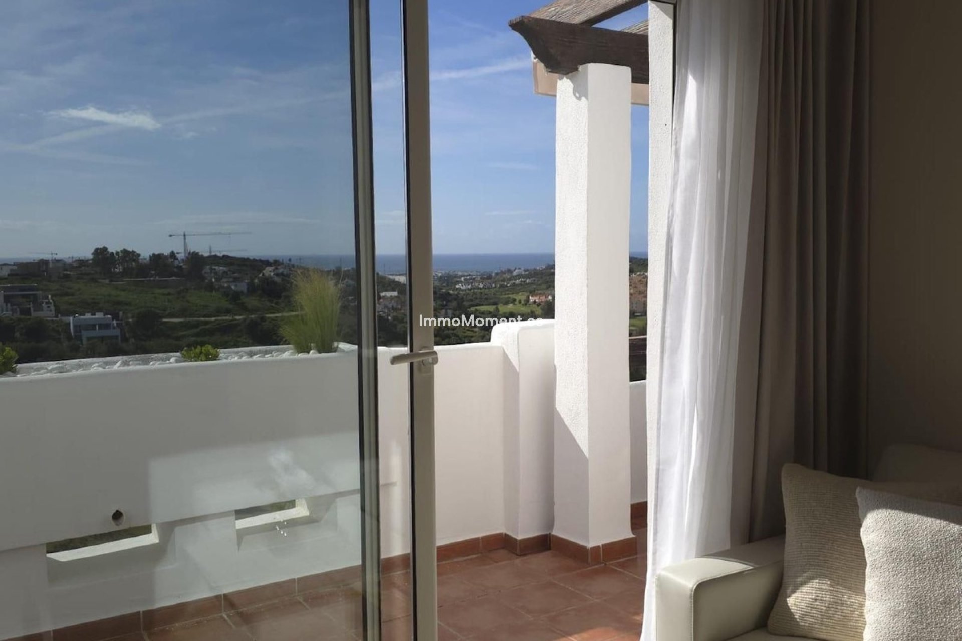 Resale - Apartment - Estepona - Valle Romano
