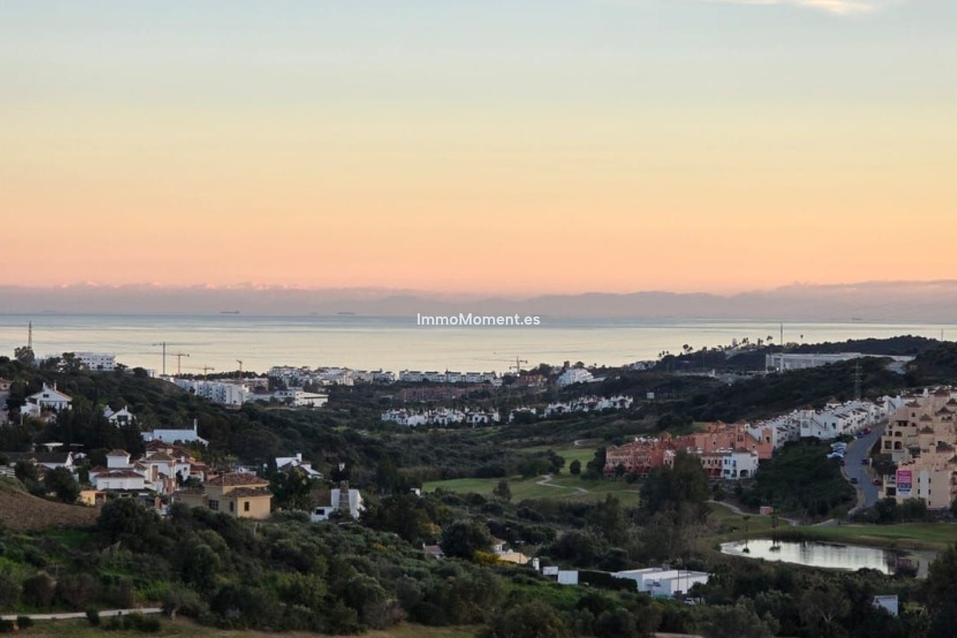 Resale - Apartment - Estepona - Valle Romano