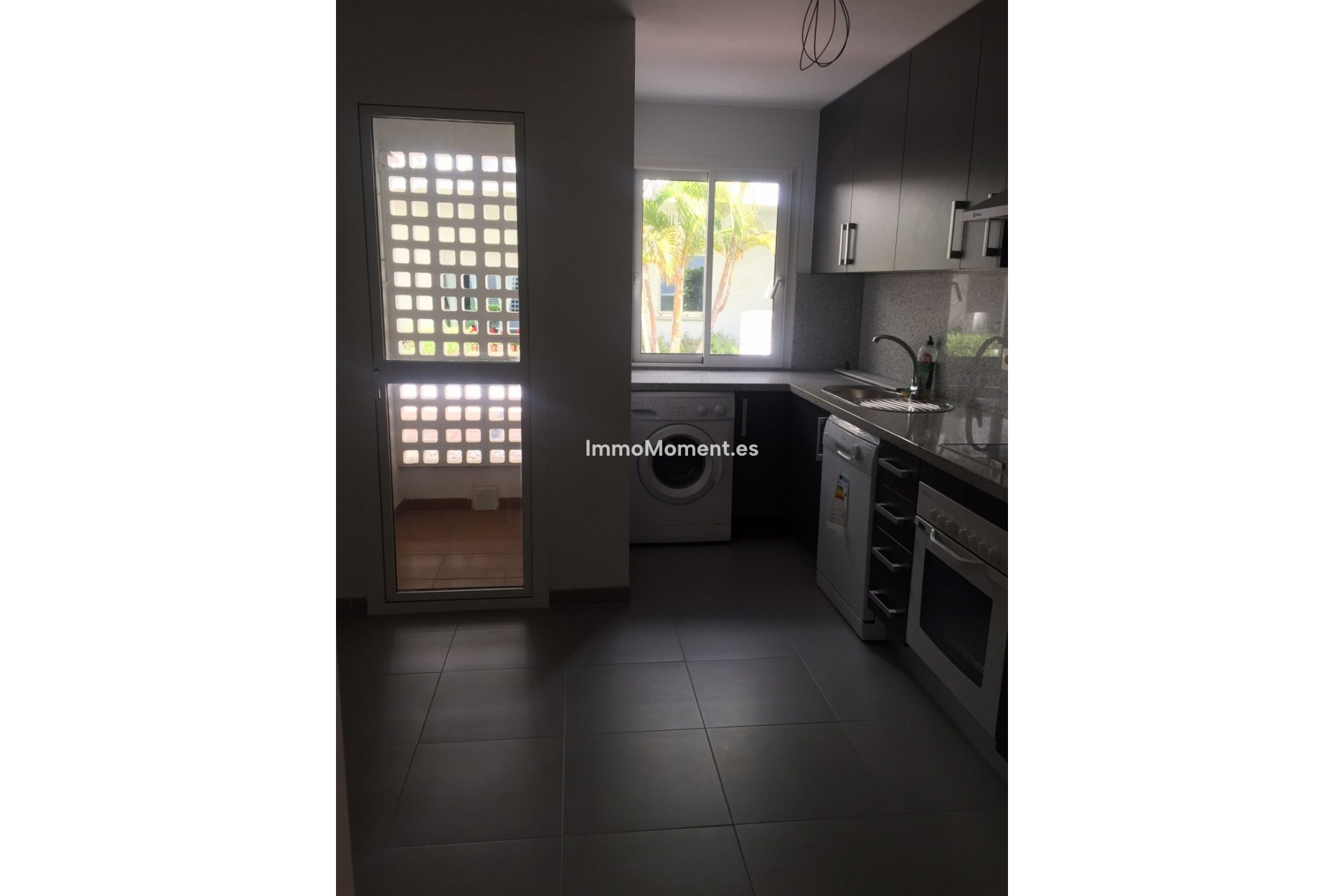 Resale - Apartment - Estepona - Valle Romano