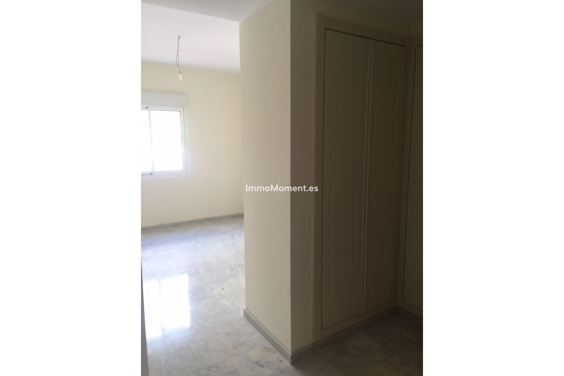 Resale - Apartment - Estepona - Valle Romano