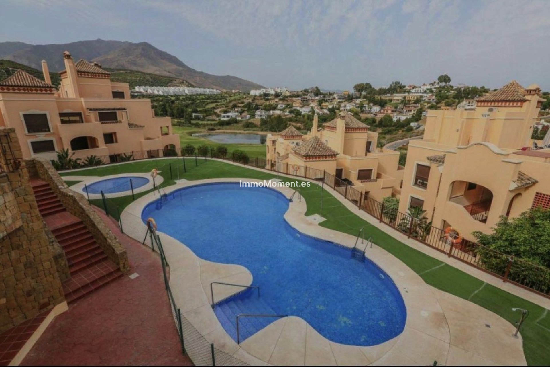 Resale - Apartment - Estepona - Valle Romano