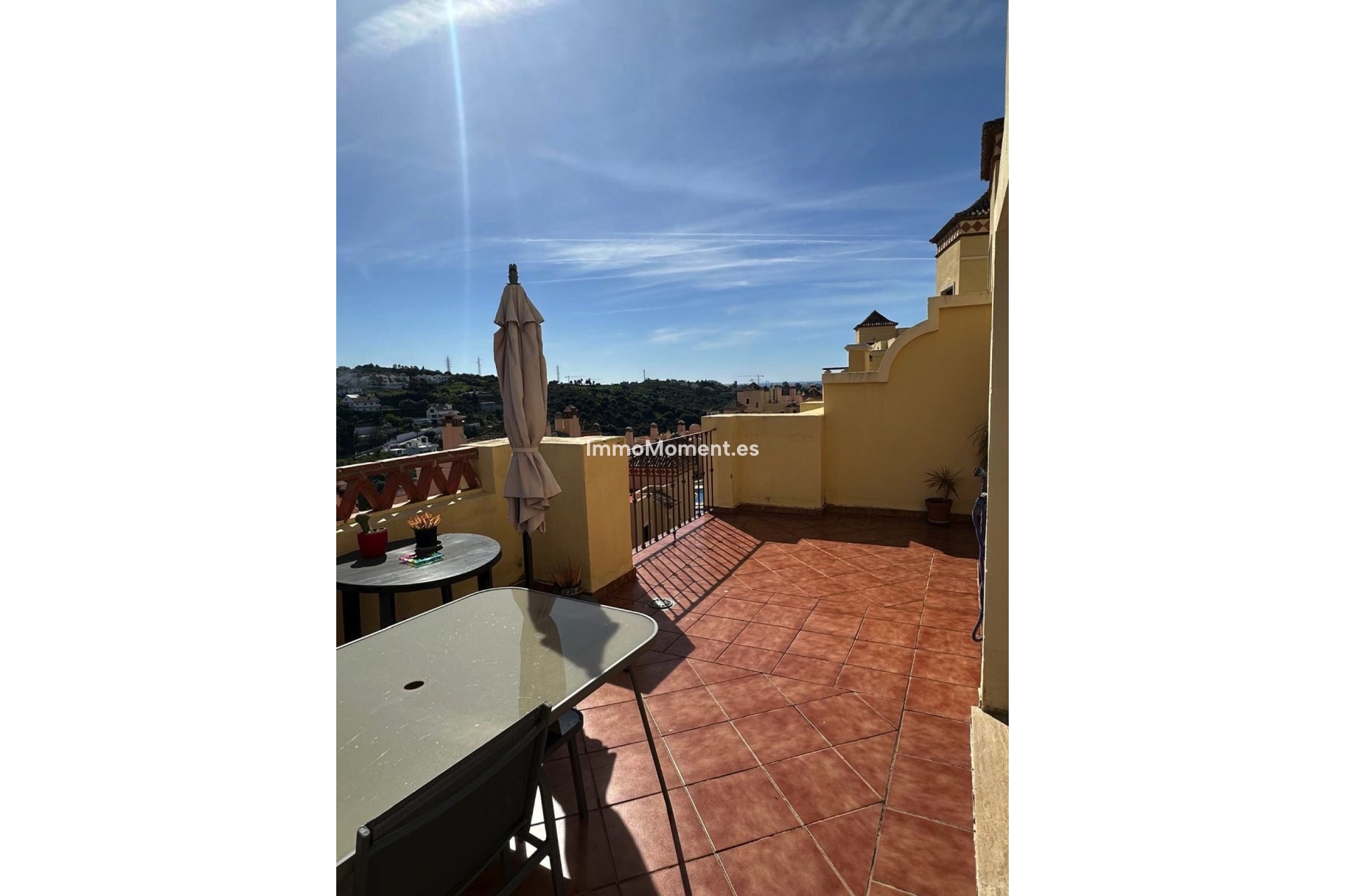 Resale - Apartment - Estepona - Valle Romano