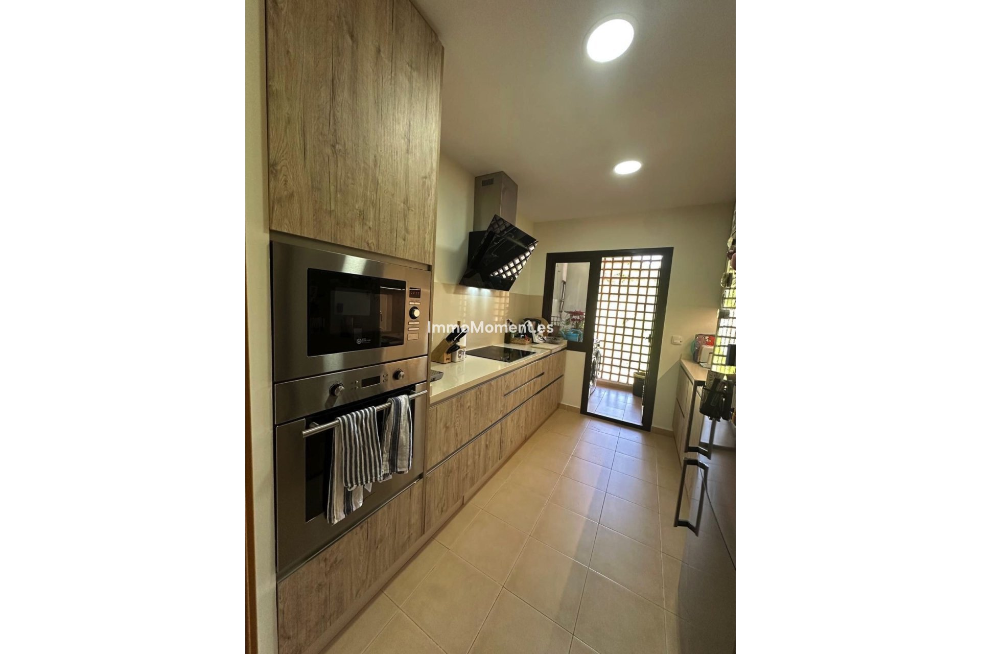 Resale - Apartment - Estepona - Valle Romano