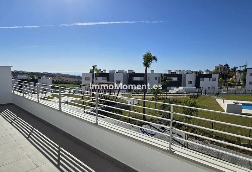 Resale - Apartment - Estepona - Valle Romano
