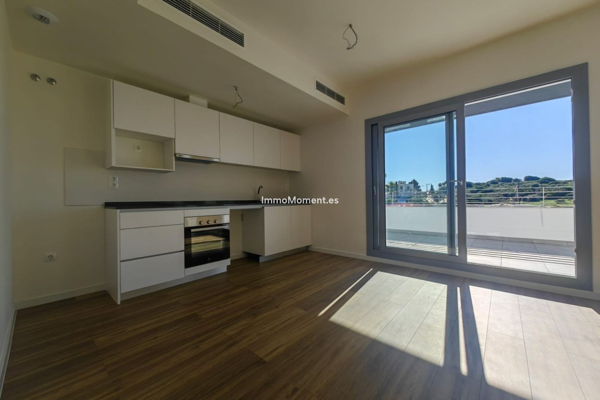 Resale - Apartment - Estepona - Valle Romano