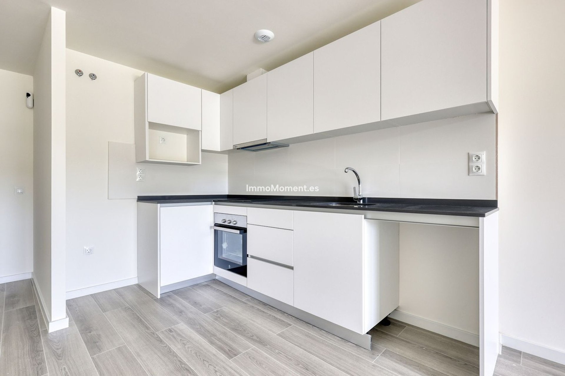 Resale - Apartment - Estepona - Valle Romano