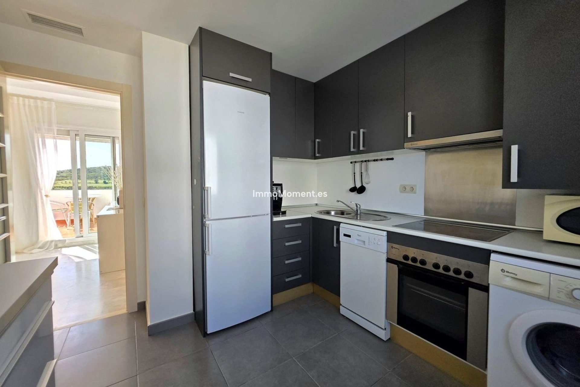 Resale - Apartment - Estepona - Valle Romano