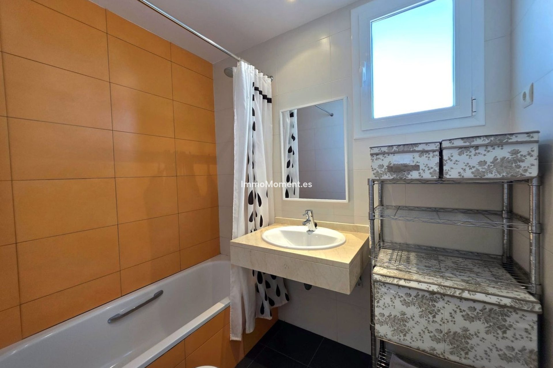 Resale - Apartment - Estepona - Valle Romano