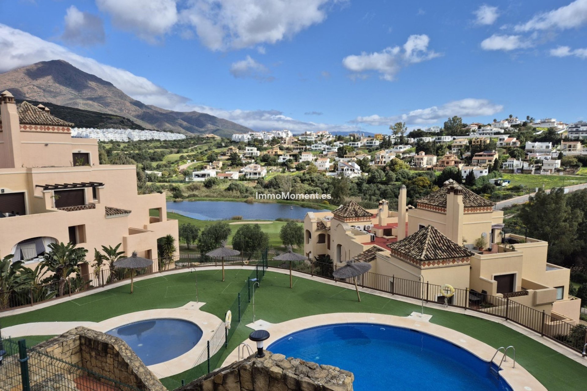 Resale - Apartment - Estepona - Valle Romano