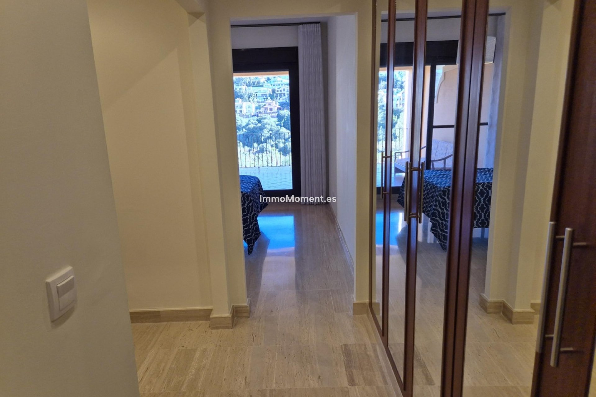 Resale - Apartment - Estepona - Valle Romano