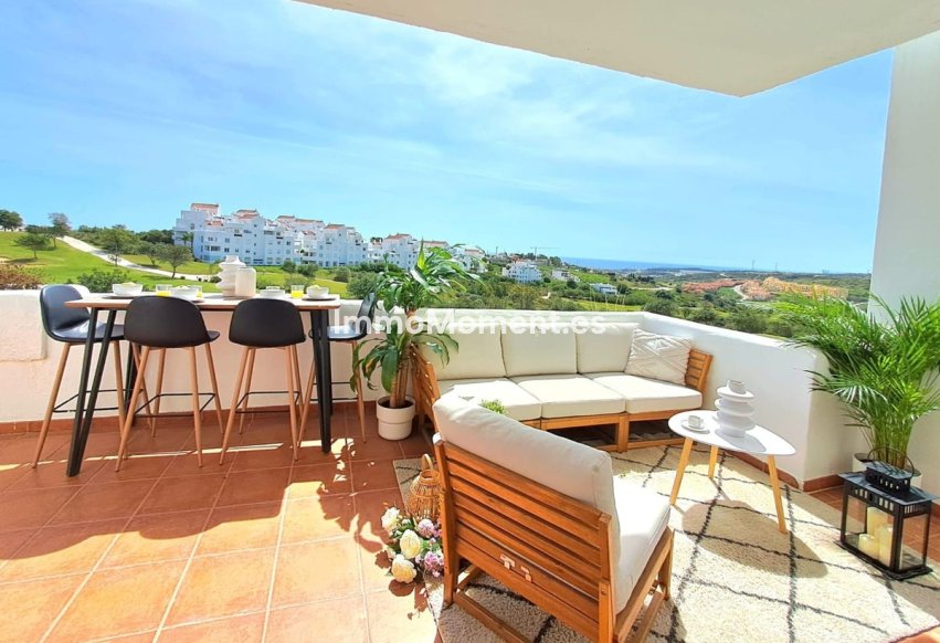 Resale - Apartment - Estepona - Valle Romano