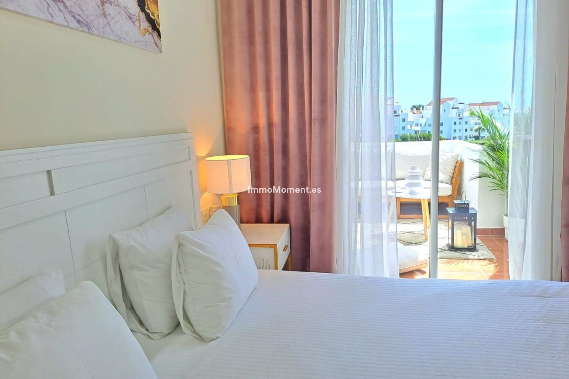 Resale - Apartment - Estepona - Valle Romano