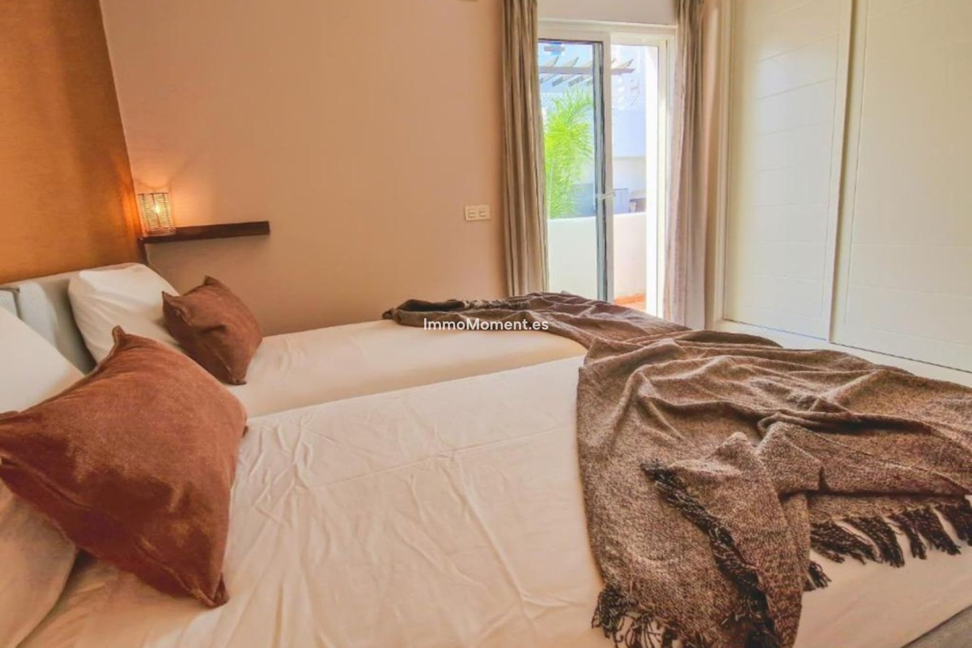 Resale - Apartment - Estepona - Valle Romano