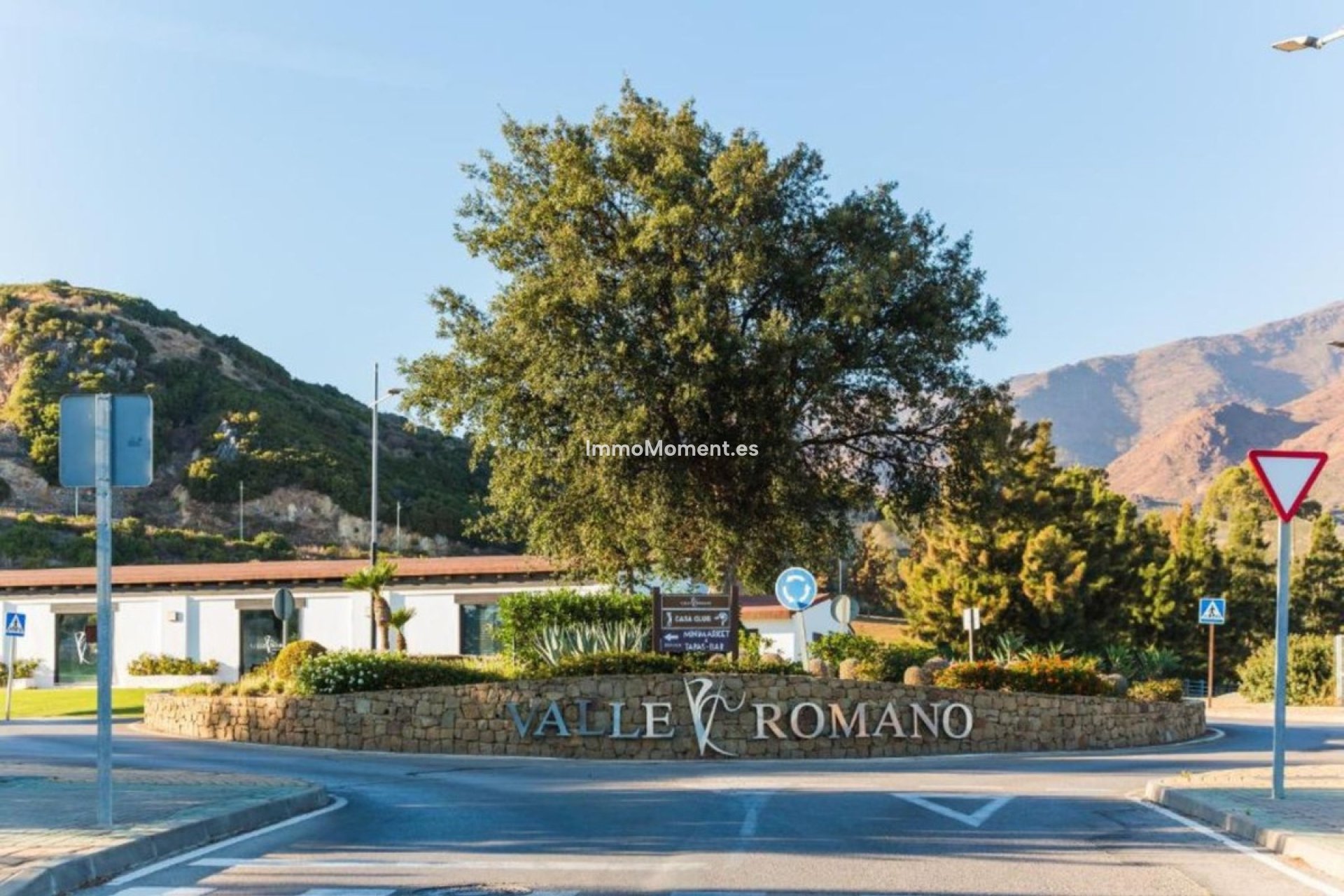 Resale - Apartment - Estepona - Valle Romano