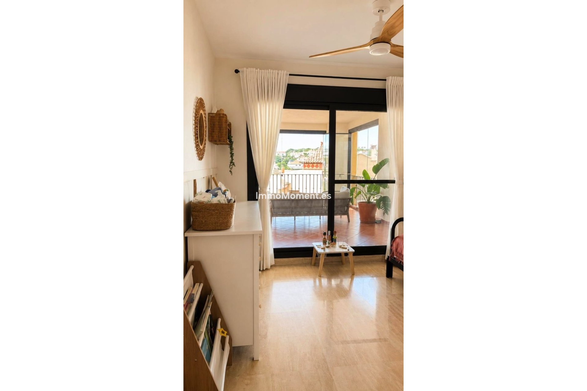 Resale - Apartment - Estepona - Valle Romano