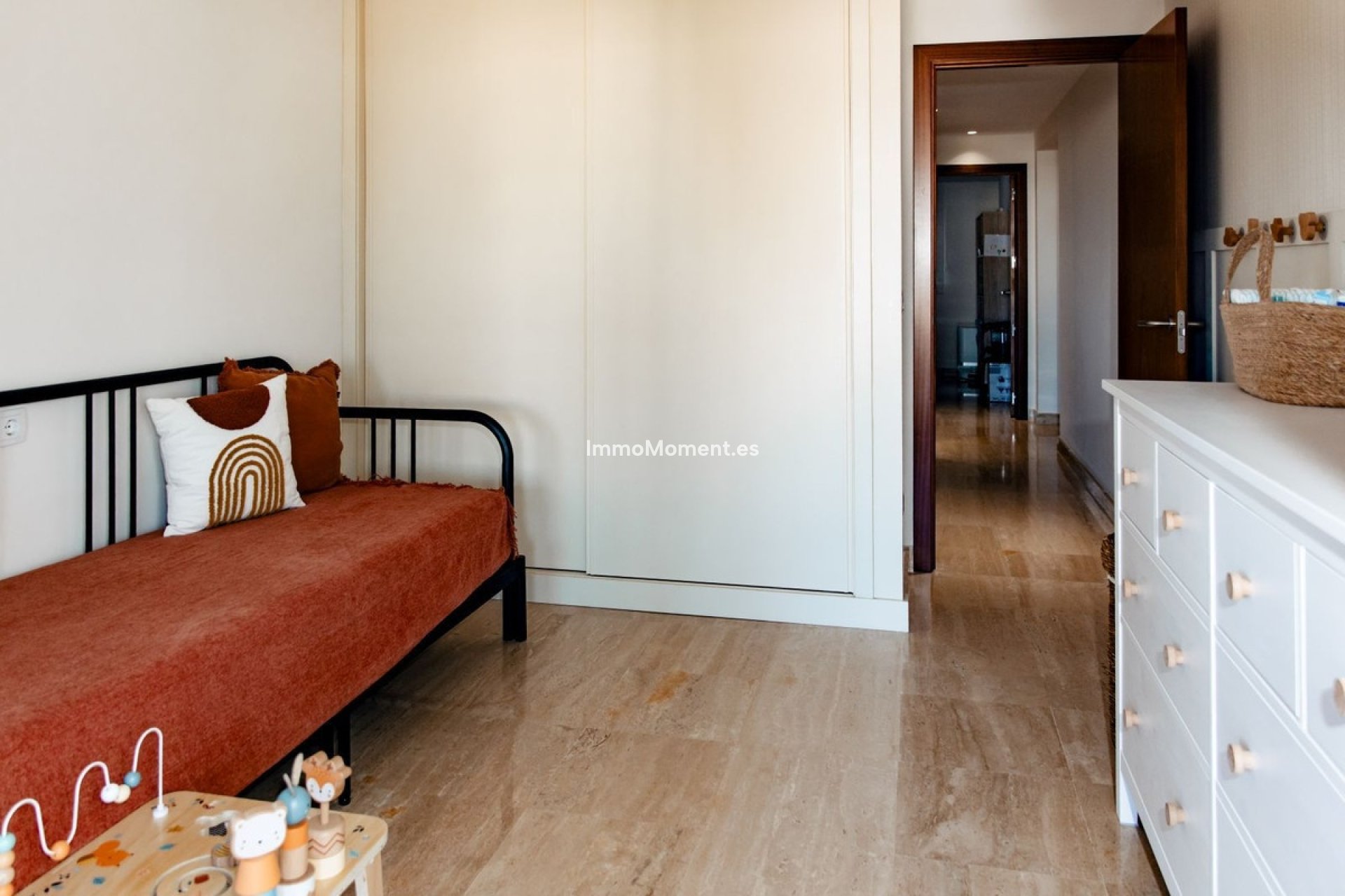 Resale - Apartment - Estepona - Valle Romano