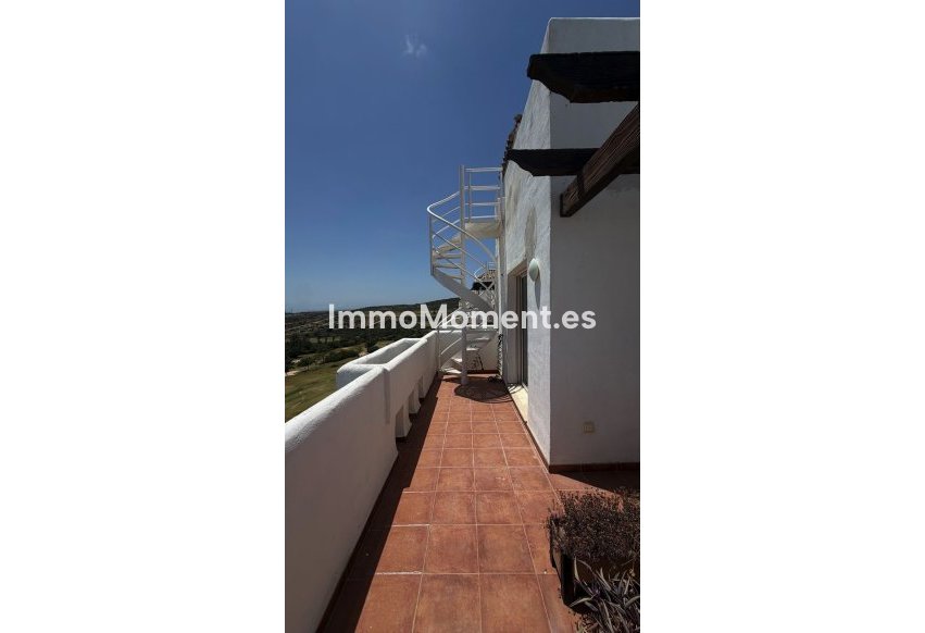 Resale - Apartment - Estepona - Valle Romano