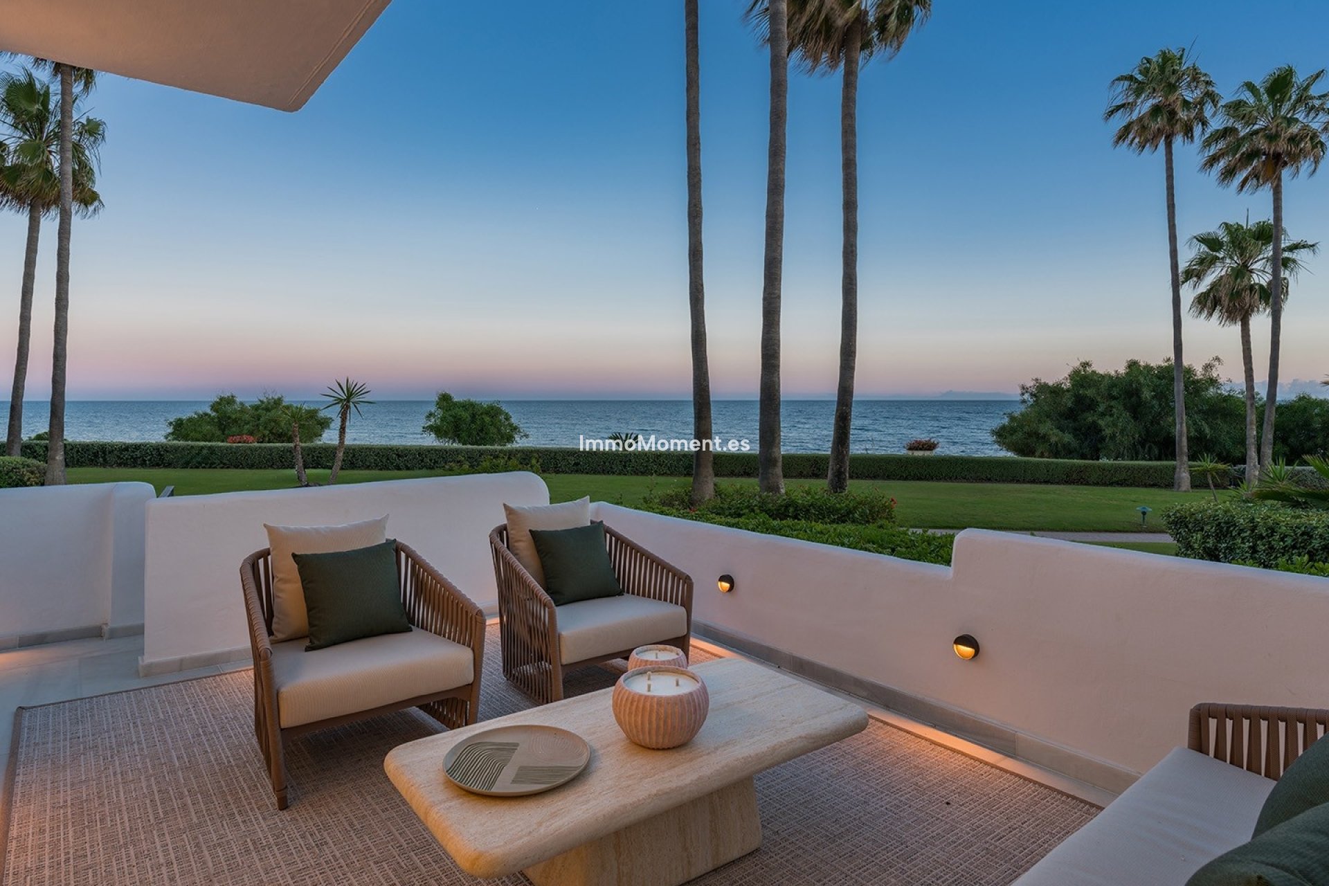 Resale - Apartment - Estepona