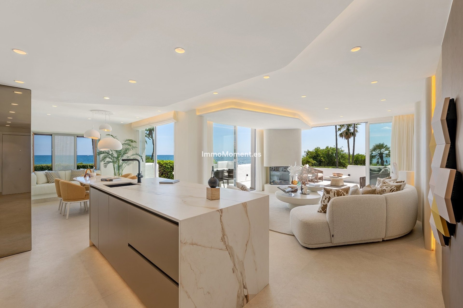 Resale - Apartment - Estepona