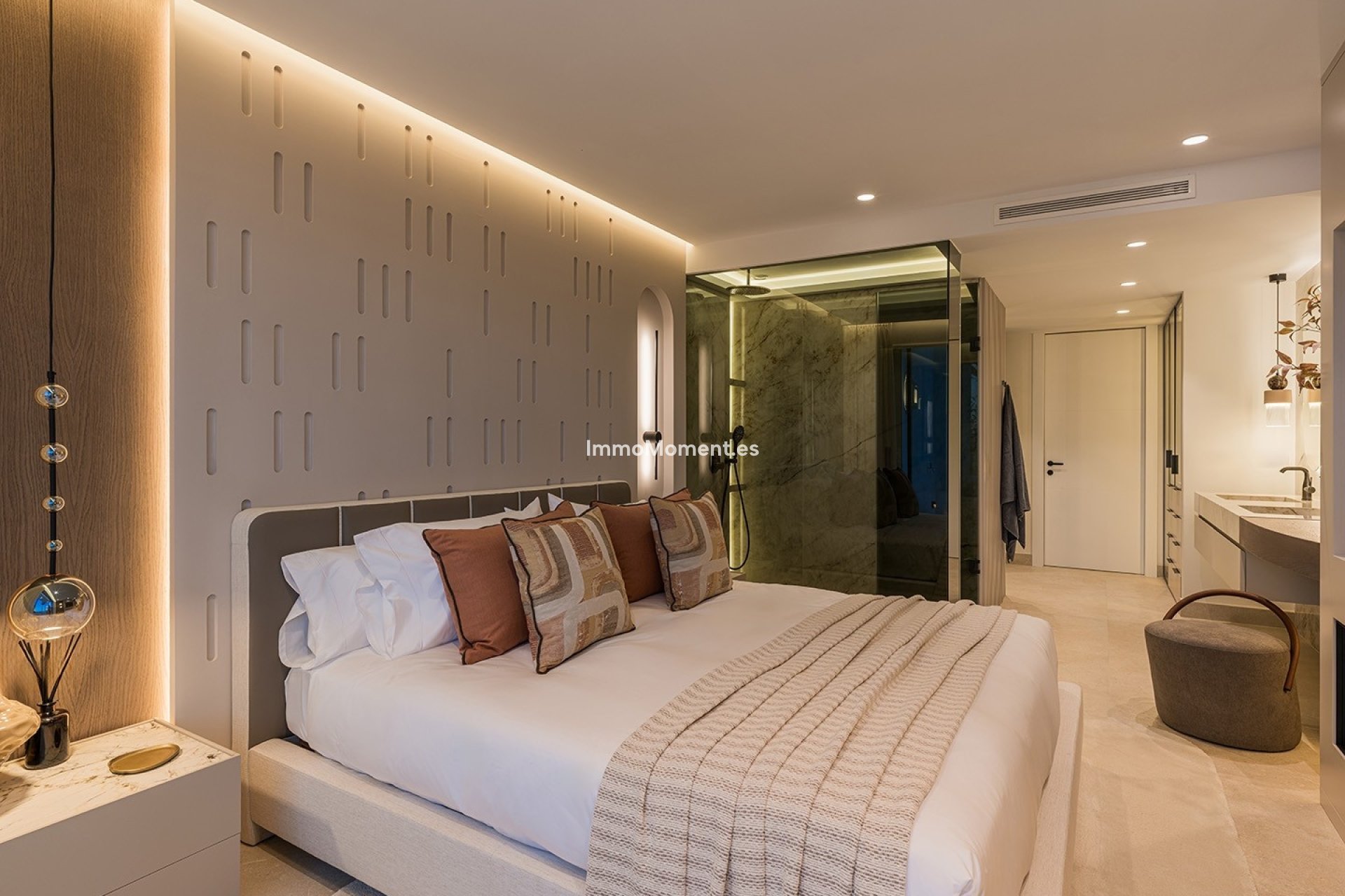Resale - Apartment - Estepona