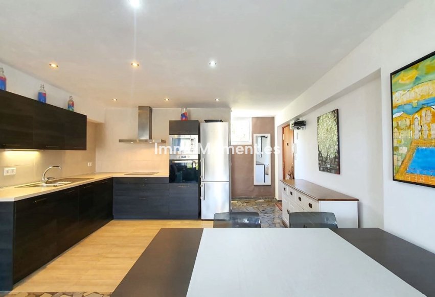 Resale - Apartment - Fuengirola - Carvajal