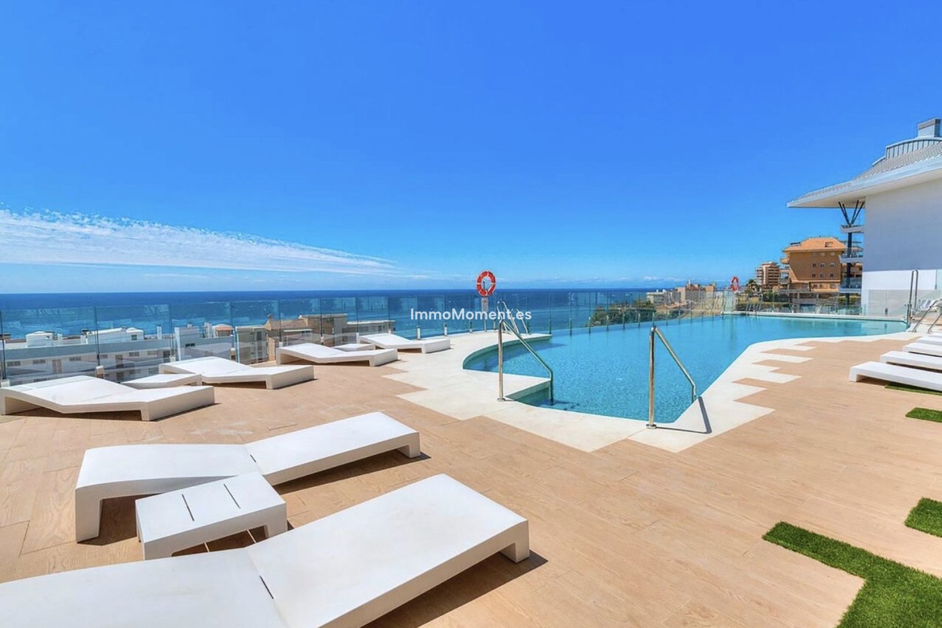 Resale - Apartment - Fuengirola - Carvajal