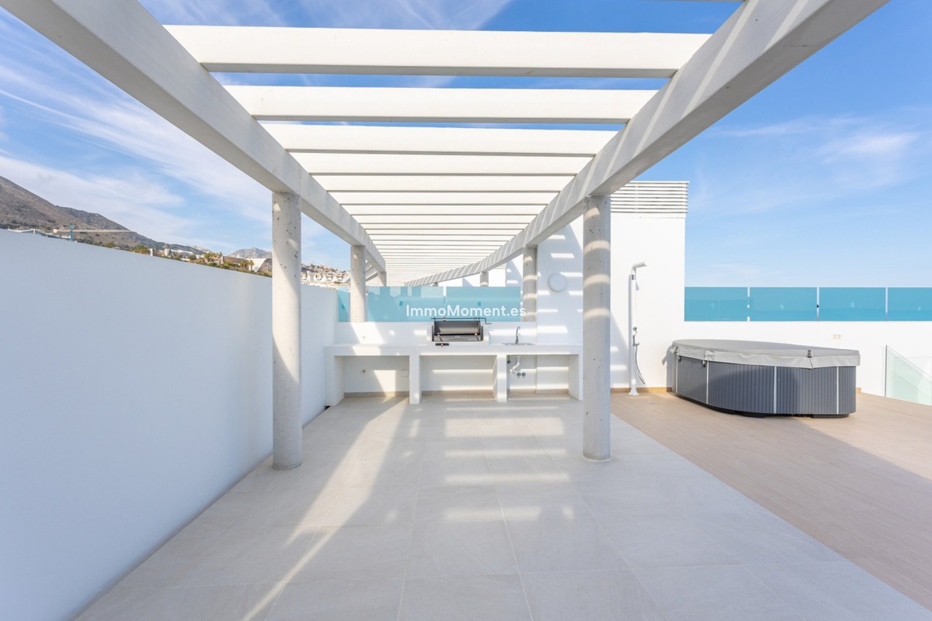 Resale - Apartment - Fuengirola - Carvajal