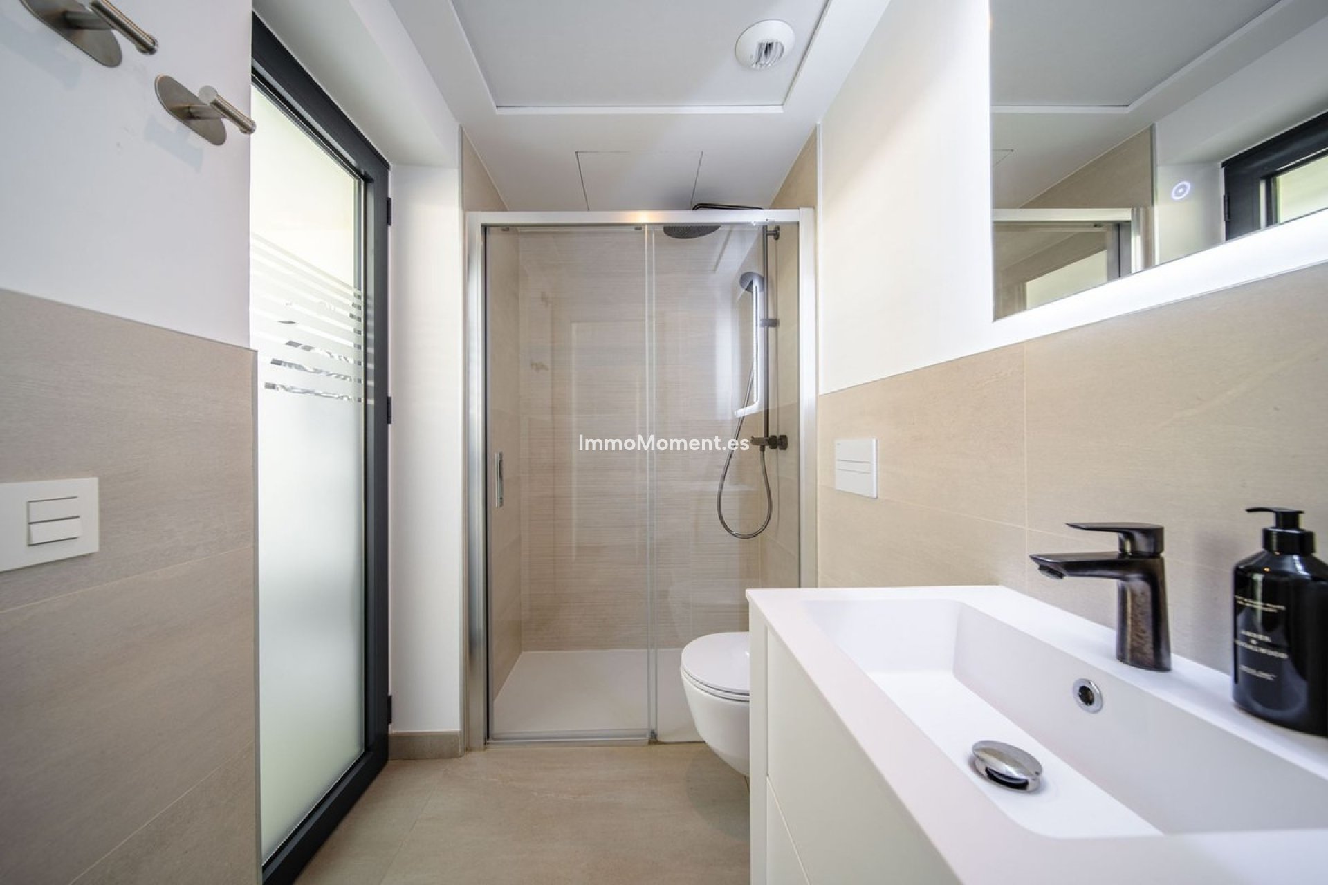 Resale - Apartment - Fuengirola - Carvajal