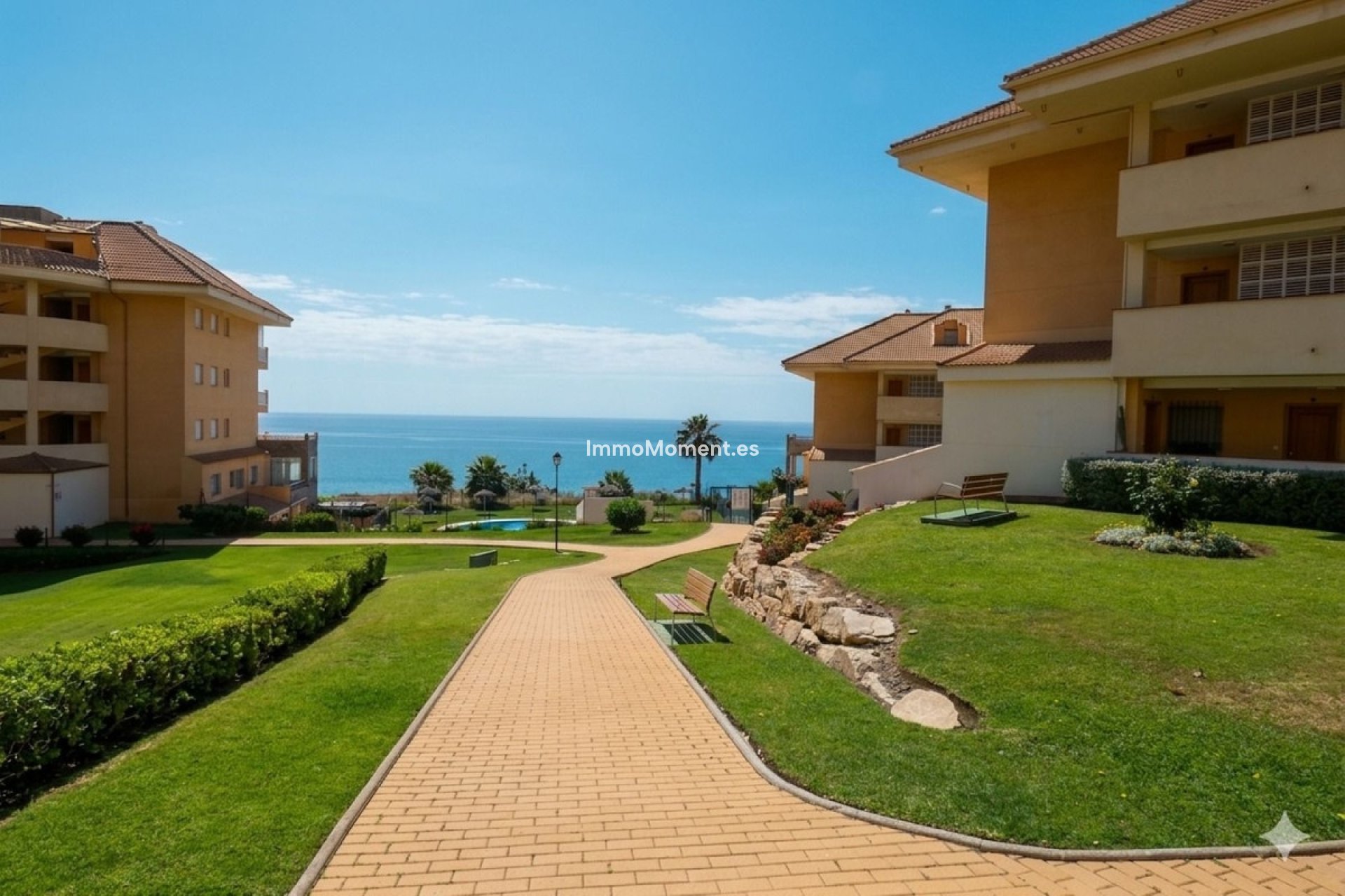 Resale - Apartment - Fuengirola - Carvajal