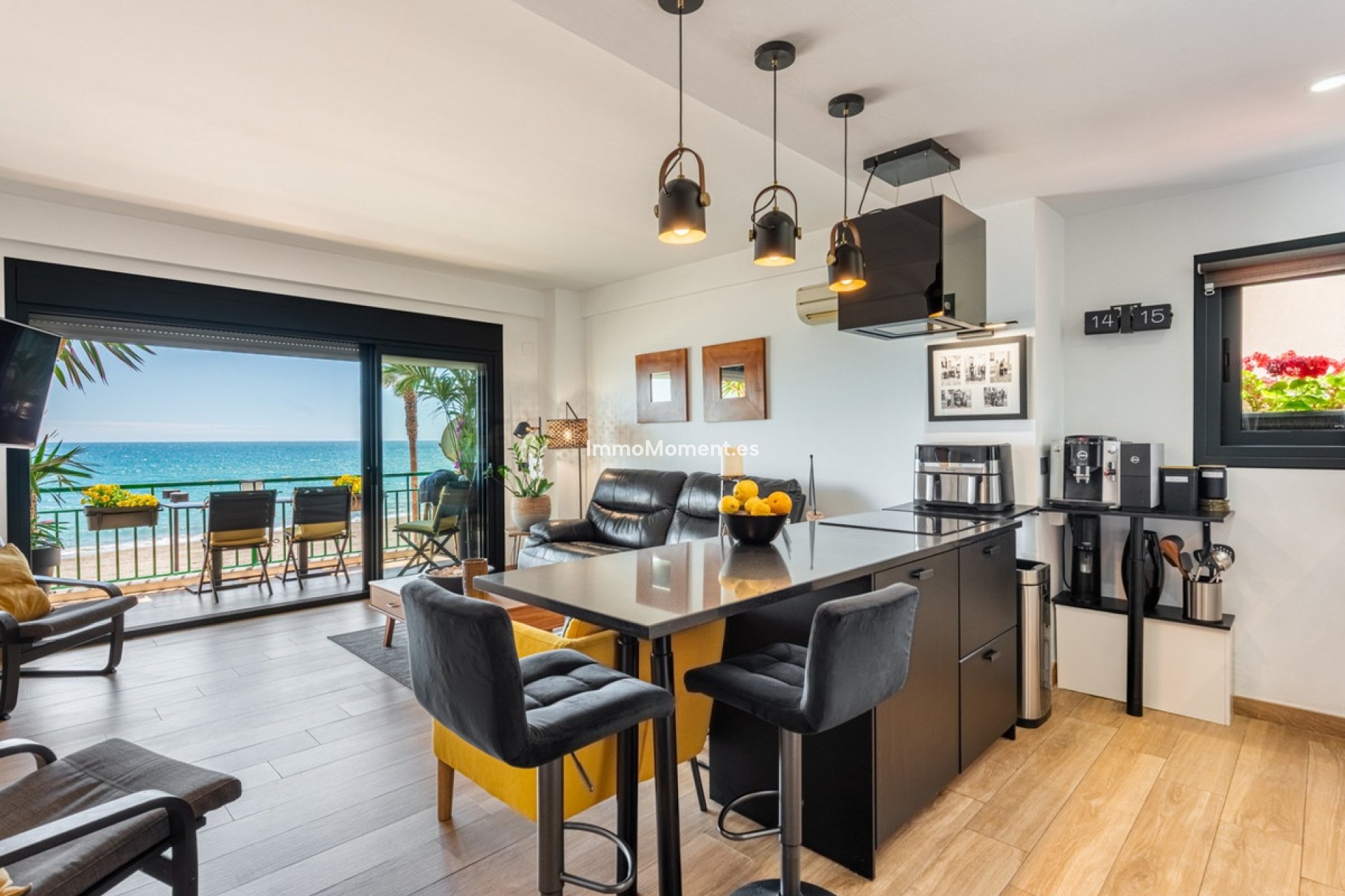 Resale - Apartment - Fuengirola - Carvajal