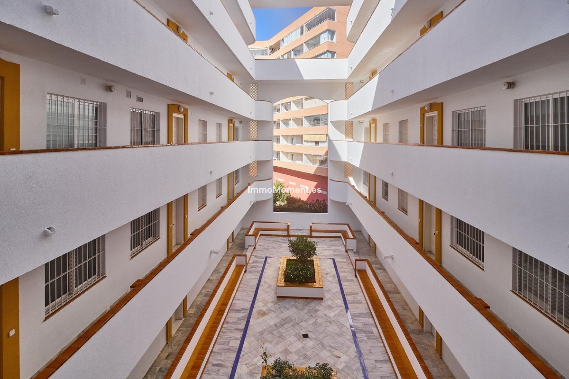 Resale - Apartment - Fuengirola - Fuengirola Centro