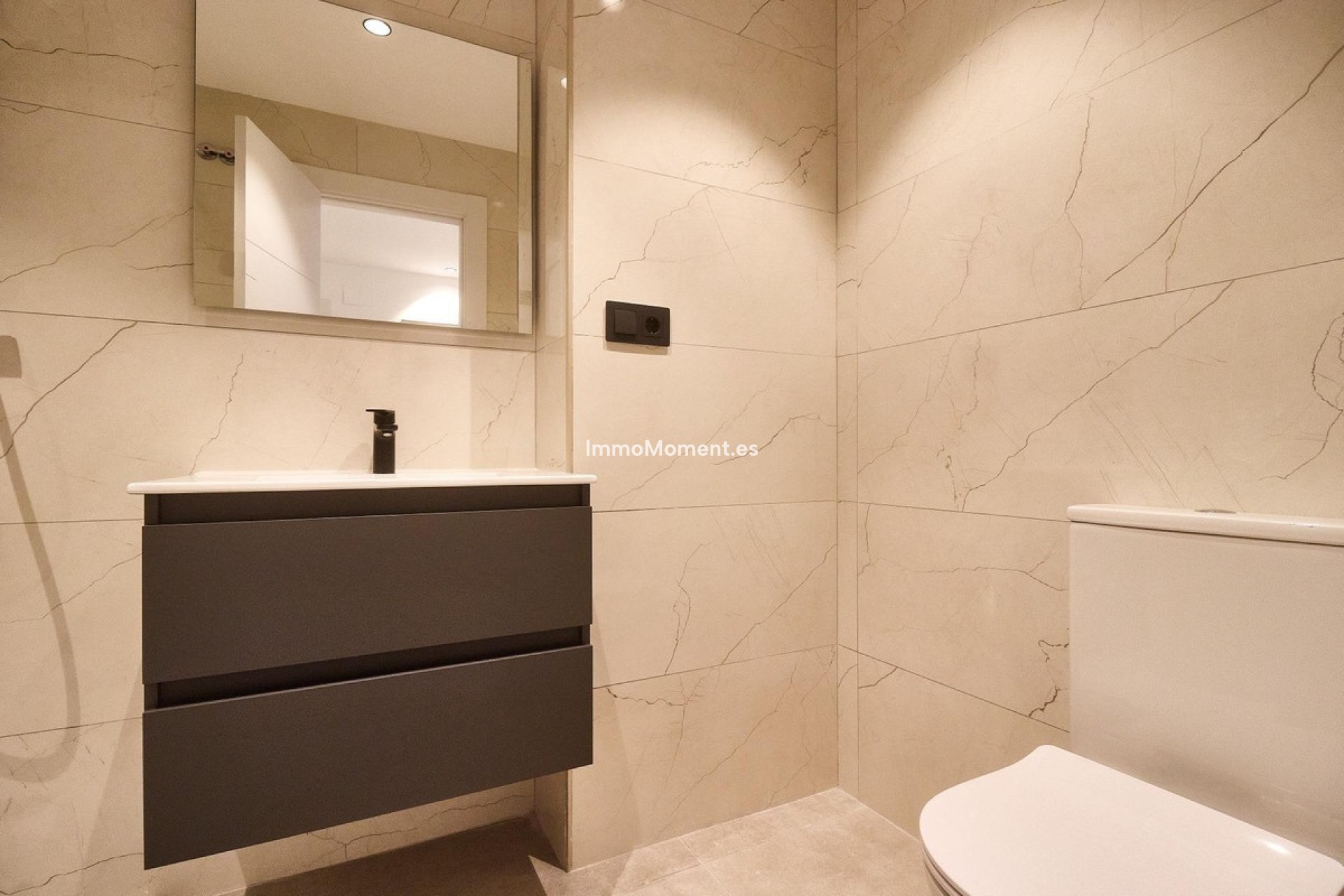Resale - Apartment - Fuengirola - Fuengirola Centro