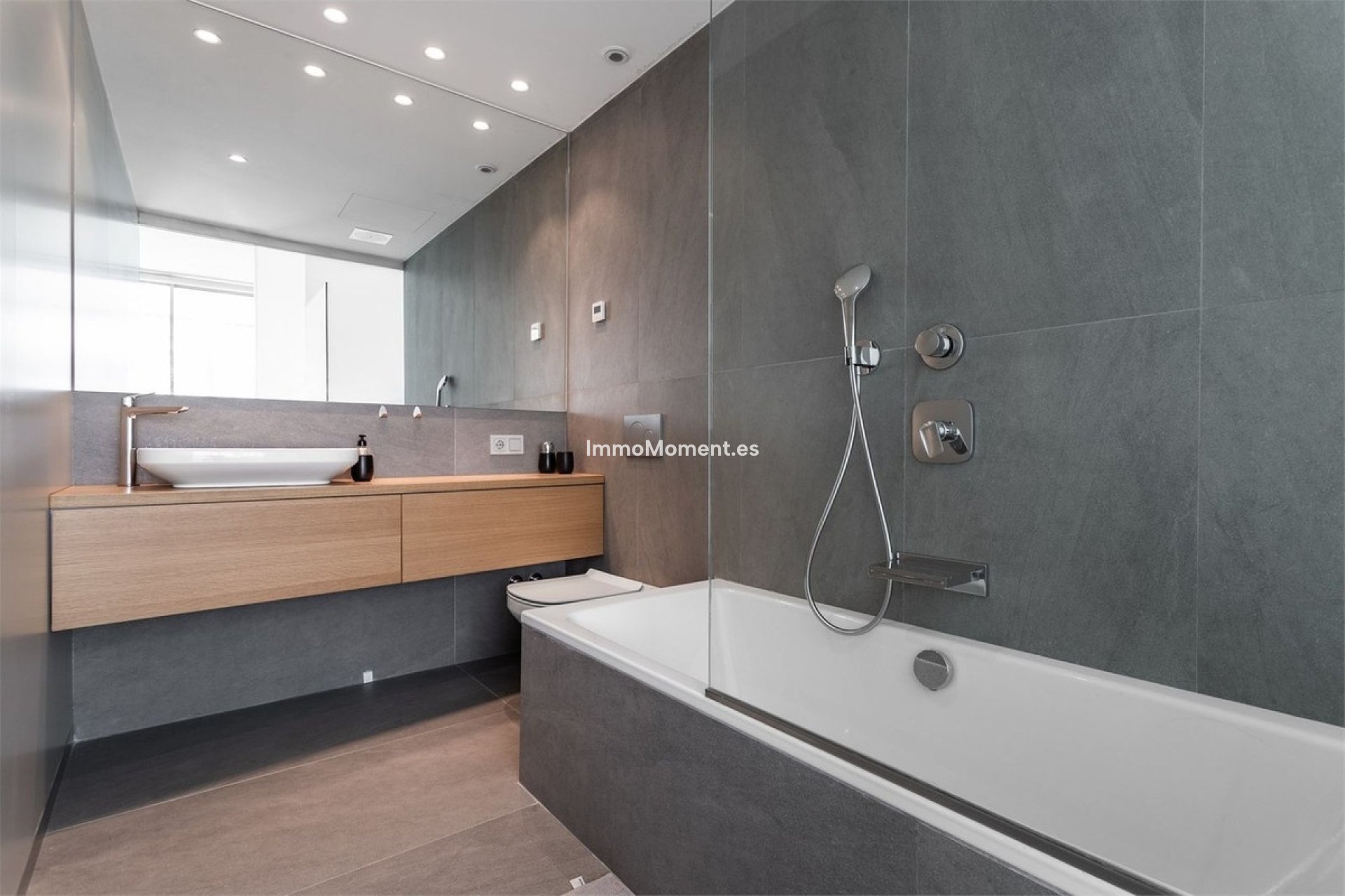 Resale - Apartment - Fuengirola - Higueron