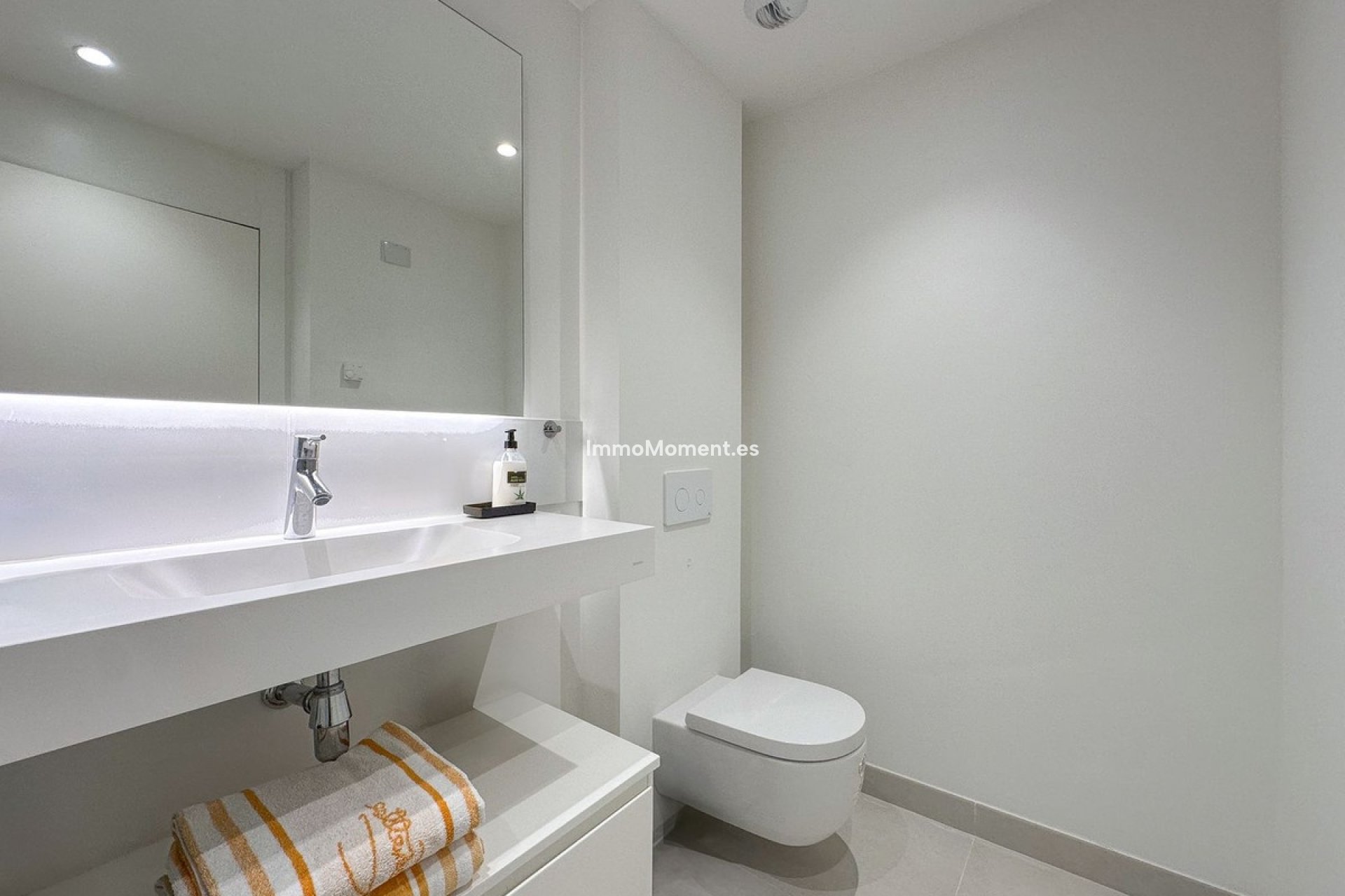 Resale - Apartment - Fuengirola - Higueron