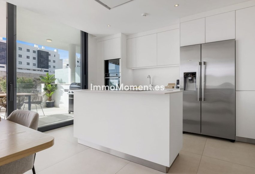 Resale - Apartment - Fuengirola - Higueron