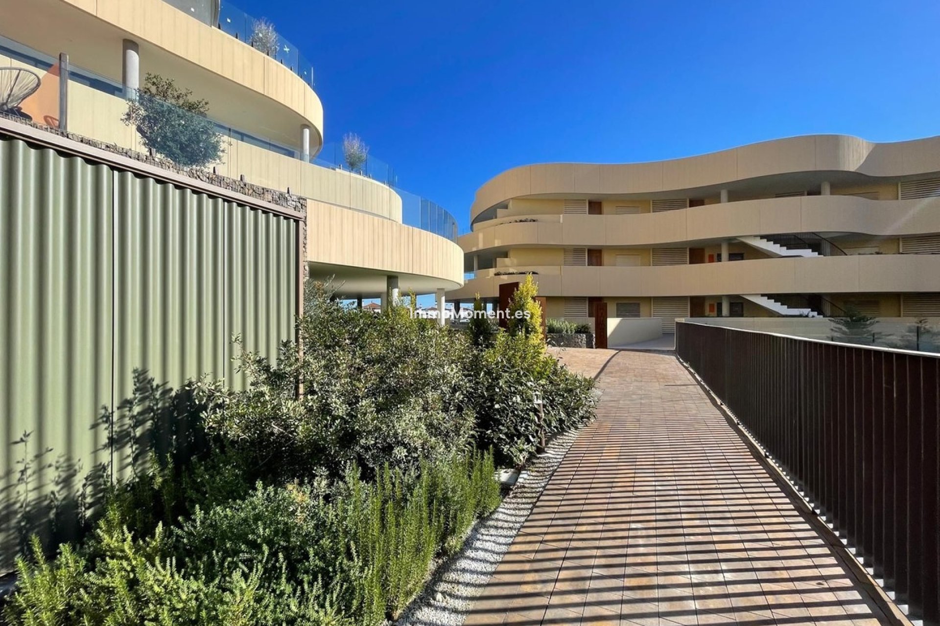 Resale - Apartment - Fuengirola - Higueron