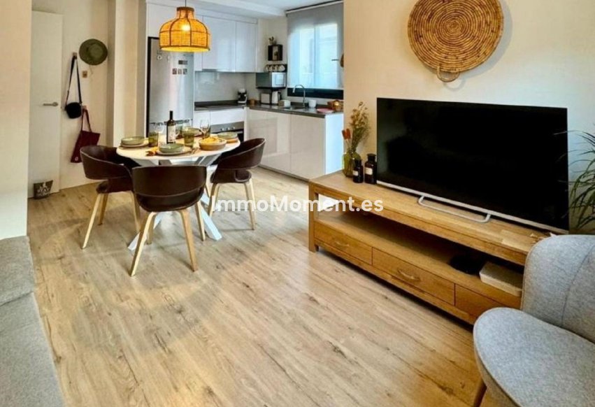 Resale - Apartment - Fuengirola - Los Boliches