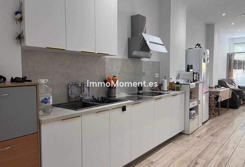 Resale - Apartment - Fuengirola - Los Boliches