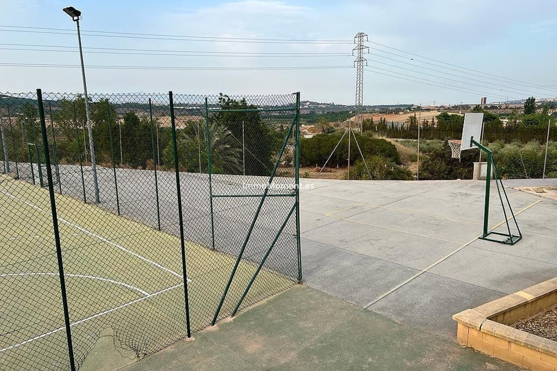 Resale - Apartment - Inland  - Alhaurín de la Torre