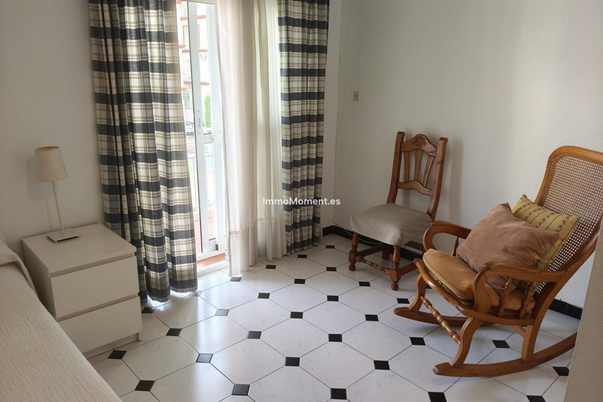 Resale - Apartment - Inland  - Alhaurín el Grande Centro