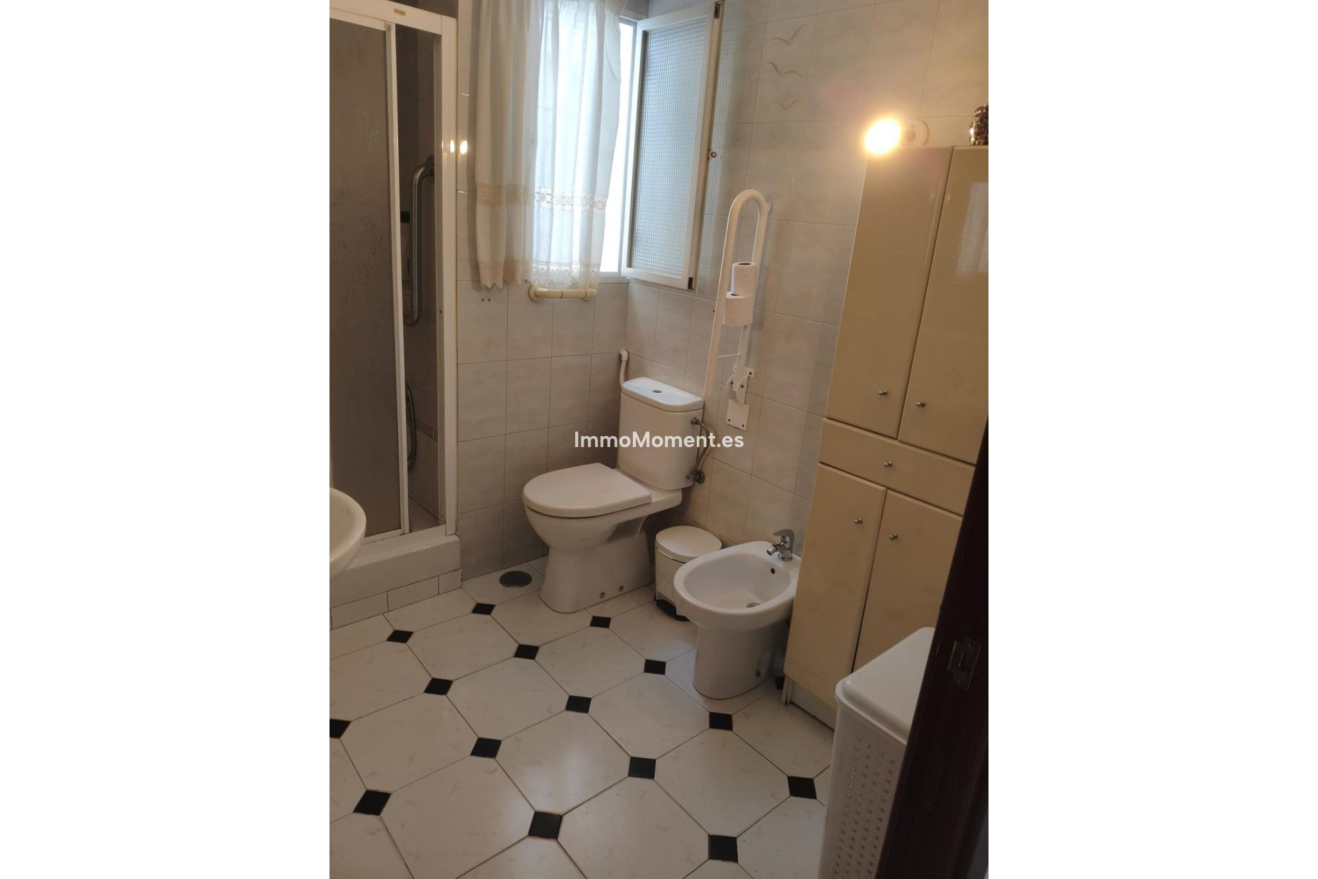 Resale - Apartment - Inland  - Alhaurín el Grande Centro