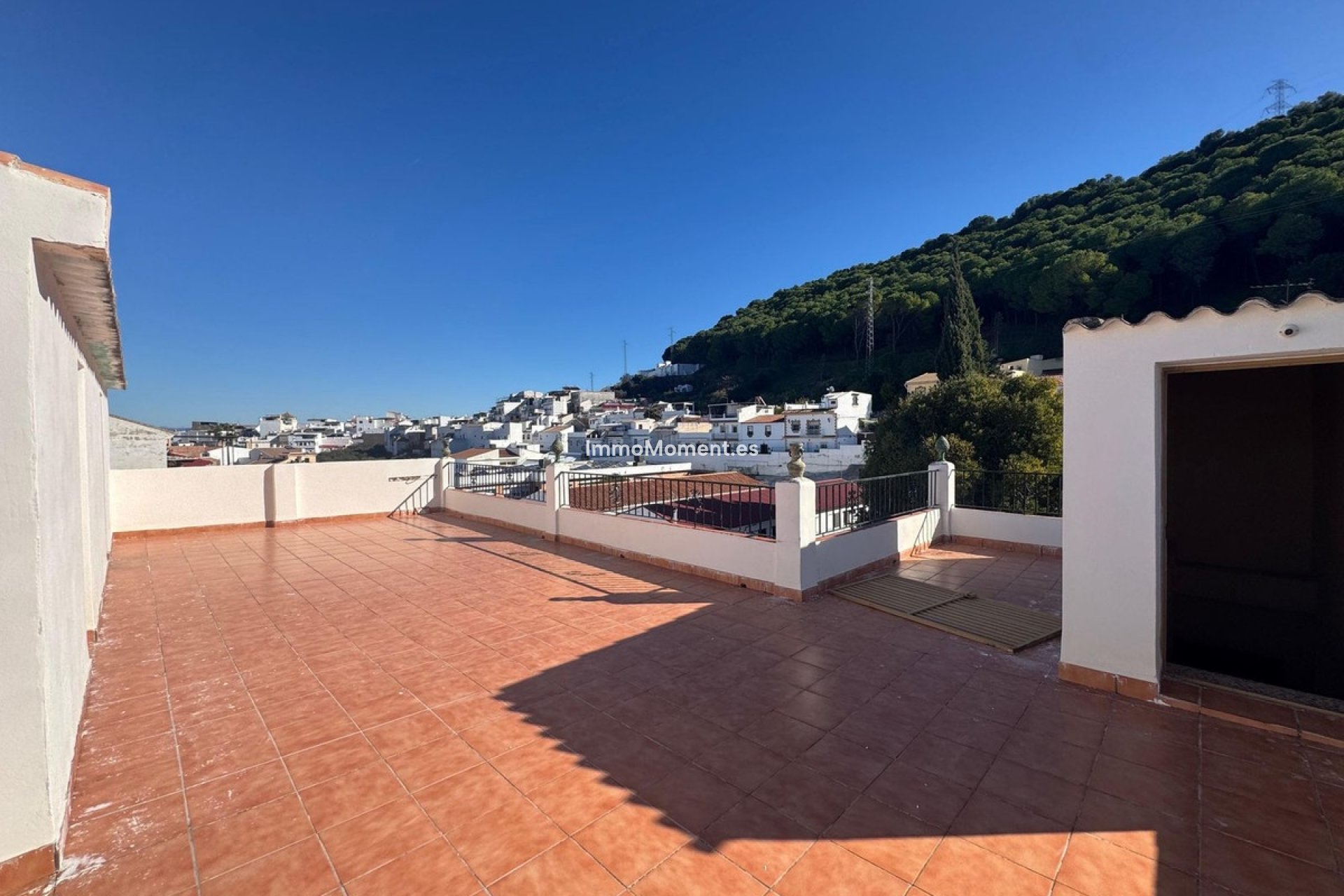 Resale - Apartment - Inland  - Alhaurín el Grande Centro