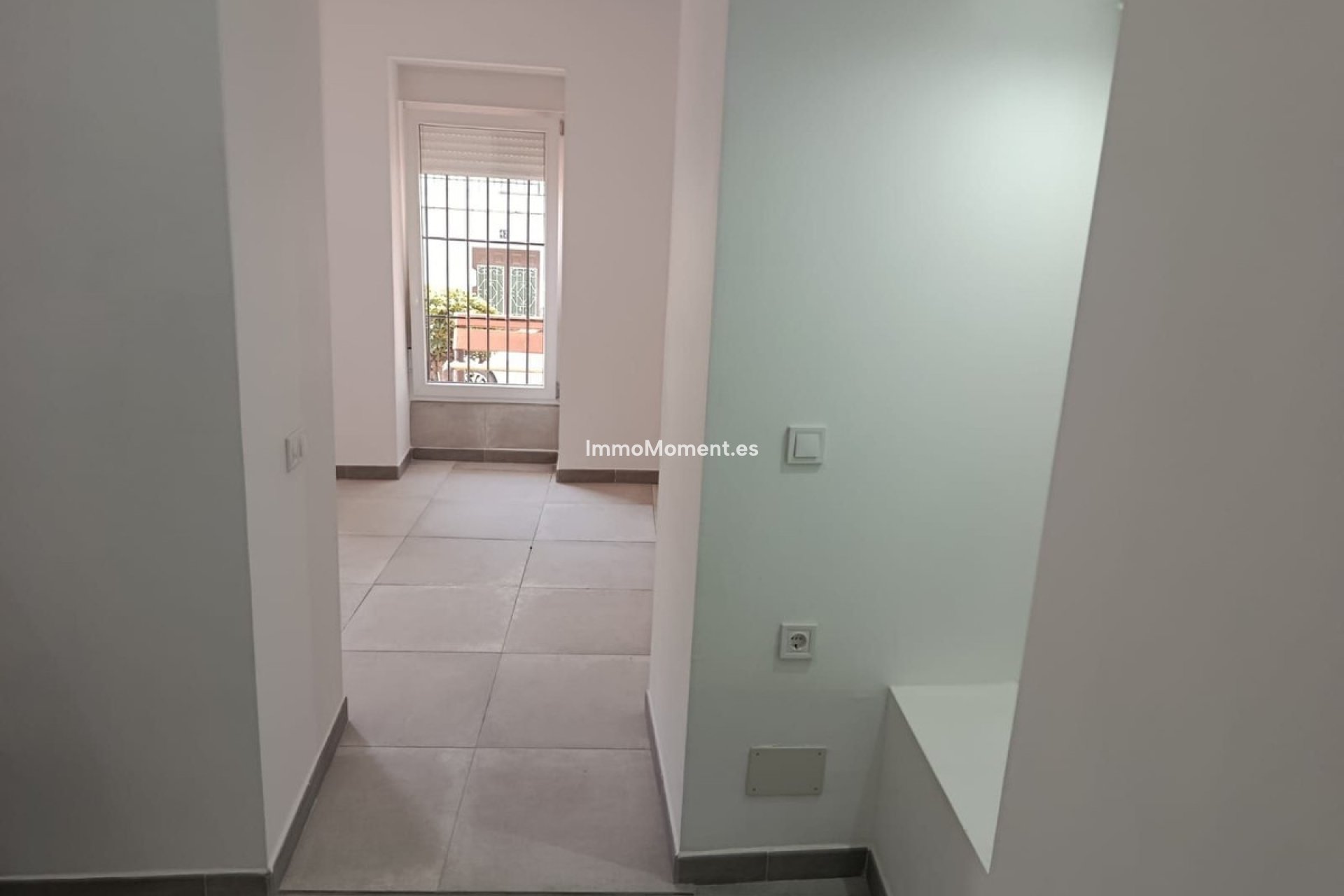 Resale - Apartment - Inland  - Alhaurín el Grande Centro