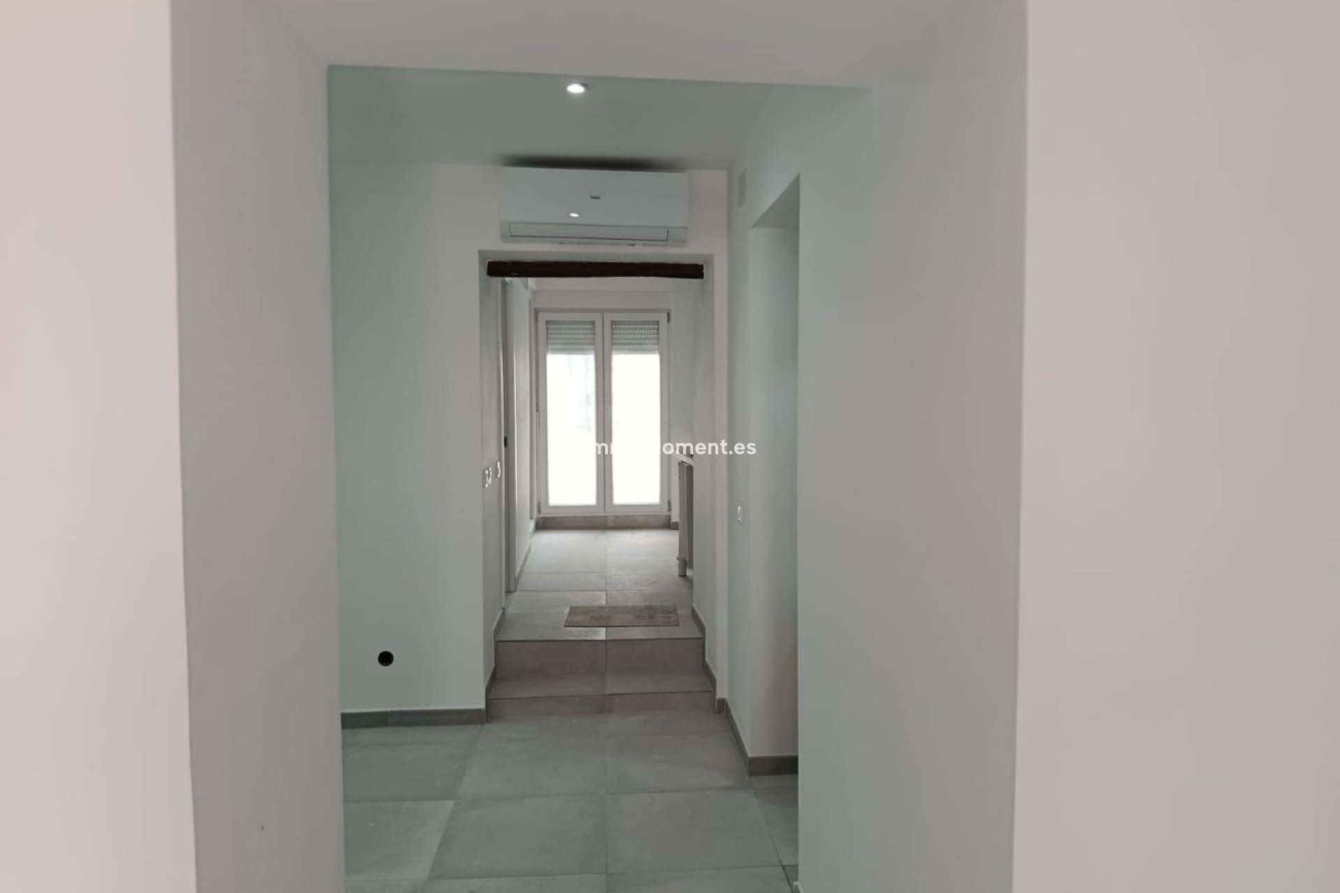 Resale - Apartment - Inland  - Alhaurín el Grande Centro