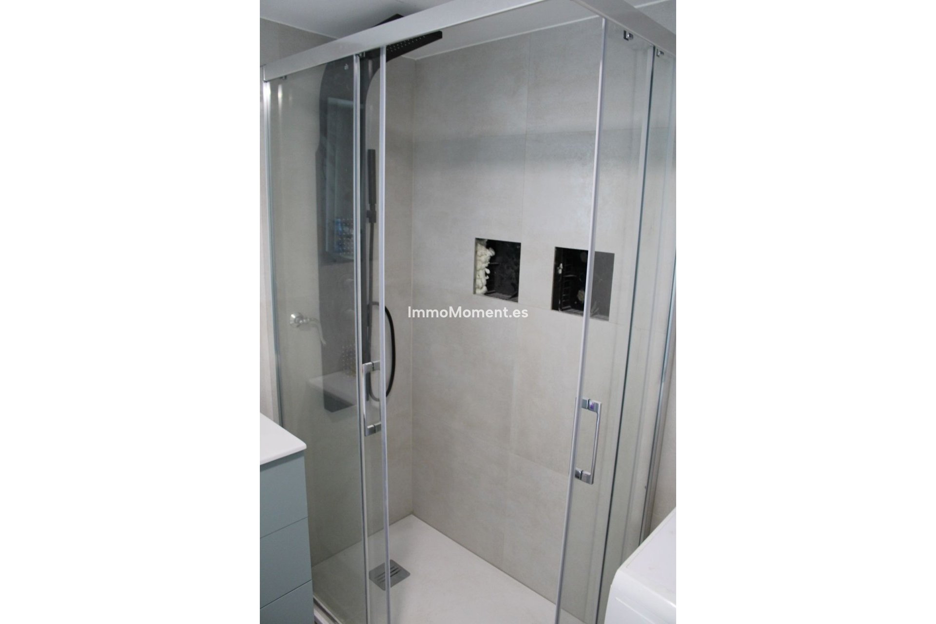 Resale - Apartment - Inland  - Alhaurín el Grande Centro