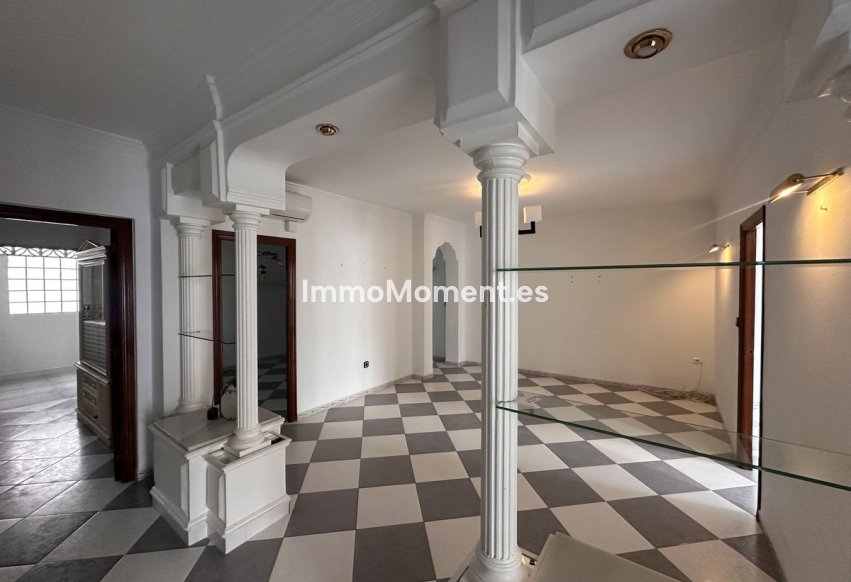 Resale - Apartment - Inland  - Alhaurín el Grande Centro