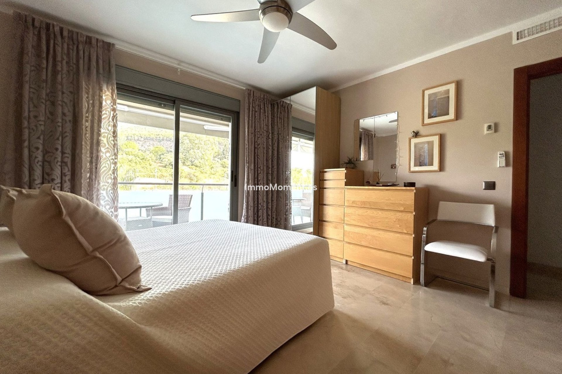 Resale - Apartment - Inland  - Alhaurín el Grande Centro