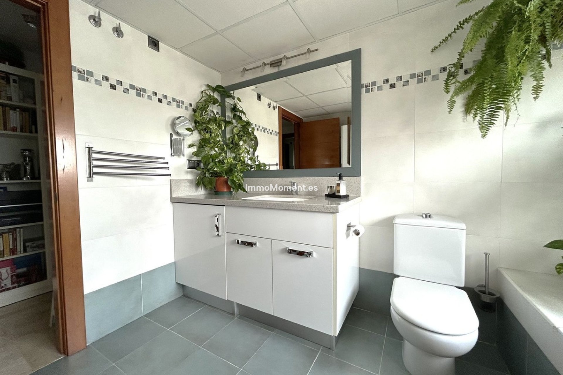 Resale - Apartment - Inland  - Alhaurín el Grande Centro