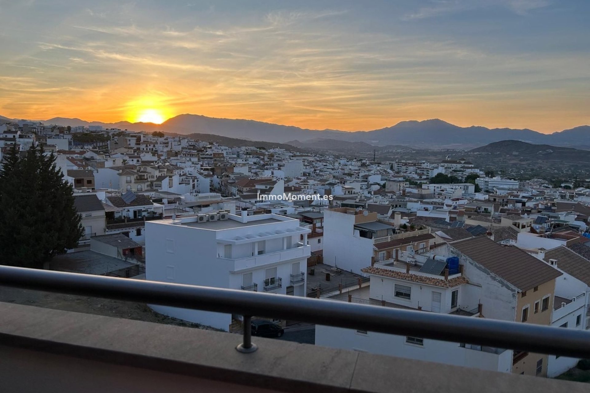 Resale - Apartment - Inland  - Alhaurín el Grande Centro