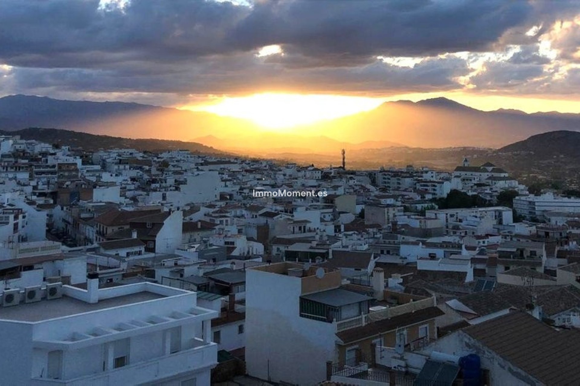 Resale - Apartment - Inland  - Alhaurín el Grande Centro